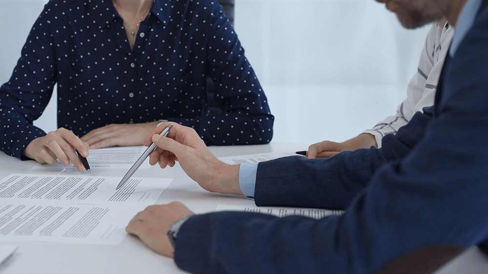 7 Smart Ways To Compare HOA Vendor Bids Without Risk